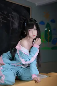 Coser Bu Dai Mao: Tu You Jiao Shi Shi Xi Sheng - Explore Her Playful & Alluring Classroom Persona.-6