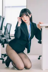 Coser Shimo: Discover Shimo's Secret Office Part02 – Innocent Charm in the Workplace-7