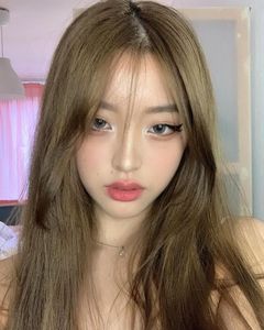 Trendy Cool Brown Hair for Gen Z Girls: Highlighting Captivating Beauty-13