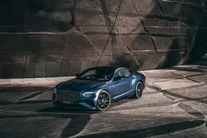 Bentley Continental GT: Ultra-Luxury Masterpiece Inspired by Immortal Artists, Captivating Every Gaze.-6