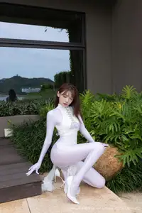 XiuRen No.10704: Lu Xuan Xuan Graceful in White, Captivating Elegance That Draws Every Gaze-18