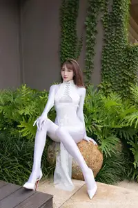 XiuRen No.10704: Lu Xuan Xuan Graceful in White, Captivating Elegance That Draws Every Gaze-20