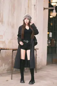 Pao Fu Xiao Fang Vol.8570: Captivating Urban Style with Headphones & Beanie-13