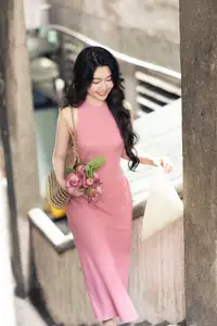 MC Quyen Linh's Daughter's New Viral Photo Shoot Showcases Elegant Beauty-7