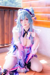 Coser Shimo Tsukigami as Yumemizuki Mizuki: Adorable Pastel Maid Cosplay with Elf Ears and Blue Hair-8