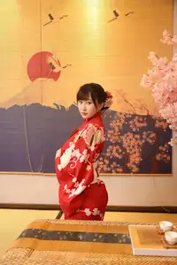 Li Gin En Irene (No.10624) Shines in Red Kimono: Captivating Asian Beauty by XiuRen秀人网-34
