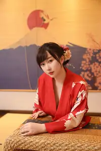 Li Gin En Irene (No.10624) Shines in Red Kimono: Captivating Asian Beauty by XiuRen秀人网-4