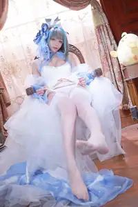 Coser Qi Si Kuai Wii - Enchanting Beauty in Elegant Cheshire Gown - A Masterpiece Cosplay.-0
