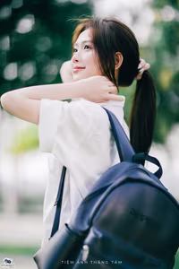 XVG No.36: Young Woman with Camera: Capturing Youthful Charm & Natural Style-19