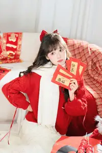 YiTuYu Vol.8524: Xia Yu Xiao Nian Embraces Lunar New Year in Radiant Red Sweater Style-23