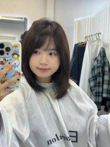 Beautiful Long Layered Haircut for Round Faces – Trendy Female Style-14