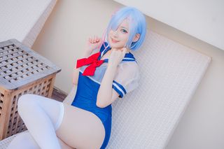 Cute Rem Swimsuit Cosplay by the Pool: Stunning Photos of Rem Coser in Bikini-12