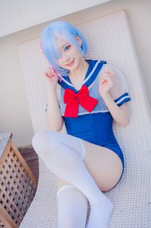 Cute Rem Swimsuit Cosplay by the Pool: Stunning Photos of Rem Coser in Bikini-1