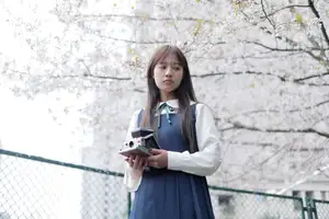 YiTuYu Vol.8649 Xiao Zi: Gentle Spring Beauty, an Aesthetic Portrait Amidst Blossoms.-10