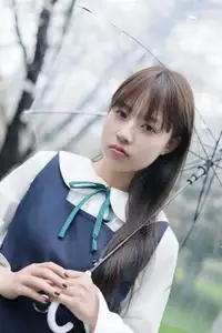 YiTuYu Vol.8649 Xiao Zi: Gentle Spring Beauty, an Aesthetic Portrait Amidst Blossoms.-21