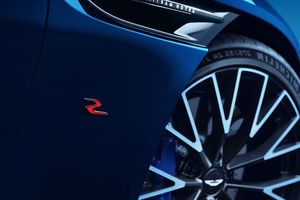 Aston Martin DB12S Unveiled 690 HP High-Performance Supercar with Exclusive Features-8