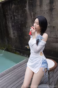 XiuRen No.10377: Yu Zi Jiang Fish – Graceful Beauty by the Summer Pool-0