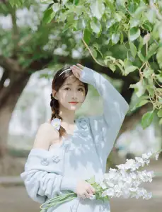 Lin Miao Xin: Captivating Spring Serenity in YiTuYu Vol.8645-30