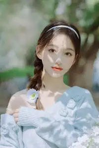 Lin Miao Xin: Captivating Spring Serenity in YiTuYu Vol.8645-10