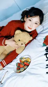 YiTuYu Art Language Vol.8573 zzzzzzz: A Girl's Sweet Relaxed Moment with a Bowl of Fruits-20