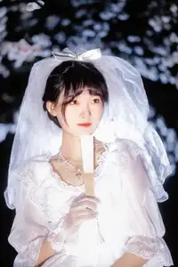 YiTuYu Vol. 8635: Ren Hai Bu's Dreamy White Dress Amidst Blossoms-3