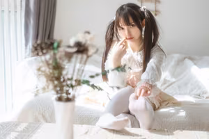 Coser Liu Wei Di Huang Jiang: Xiao Yi LOX Lolita - Enchanting Dreamy Beauty in a Delicate Photoshoot-7