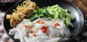 Banh Tam Bi: Mekong Delta's Rustic Dish That Hooks Diners From the First Bite-3