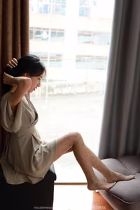 IESS SXJ No2061 Mei Zi Discover the Alluring Elegance of a Chinese Model-10