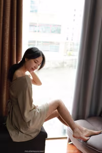 IESS SXJ No2061 Mei Zi Discover the Alluring Elegance of a Chinese Model-5