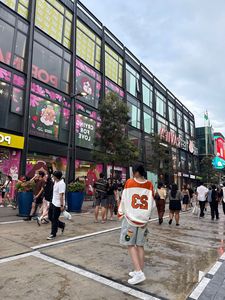 Miss Thanh Thuy's Dynamic Gen Z Style in Thailand: Chic Polo Dress Street Style-8