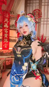 Coser Xiao Yao Yao Yao as Ganyu Lantern Rite: Mesmerizing Beauty in Traditional Festival Attire-9