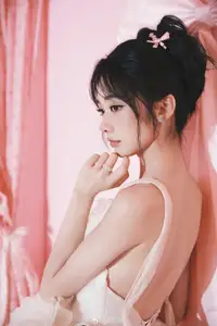 VGU No.189: Discover the sweet beauty of the girl in a white dress, charming with a unique style in a dreamy pink setting.-0