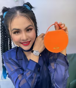 Van Trang: 'Celestial Fairy' Beauty with Graceful Dance on the Beach-7