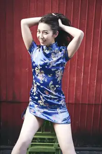 Airi Sato - FRIDAY Digital: Captivating Shinjuku Loneliness Moment JP-0014-18