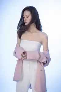 Zhou Xu Xu: Captivating Beauty in YiTuYu Vol.8586 – Discover the Allure 0023-0