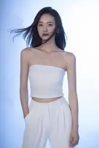 Zhou Xu Xu: Captivating Beauty in YiTuYu Vol.8586 – Discover the Allure 0023-5