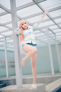 Coser Momo: Marin Kitagawa Swimsuit Ver. – Radiant Charm by the Pool-4