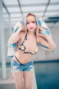 Coser Momo: Marin Kitagawa Swimsuit Ver. – Radiant Charm by the Pool-5