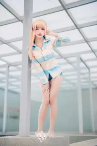 Coser Momo: Marin Kitagawa Swimsuit Ver. – Radiant Charm by the Pool-1