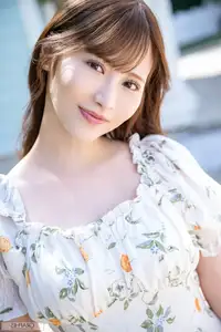 Ono Rikka Graphis Gals Vol.4 Discover Her Radiant Smile And Captivating Natural Beauty-4