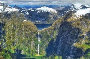 Sutherland Falls New Zealand: Majestic Natural Masterpiece in Fiordland National Park, an Unforgettable Tourist Destination-5