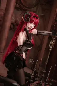 Coser Qie Qie Celia Transforms into Hindenburg: The Alluring Mystique of the Red-Haired Demoness in Unique Cosplay Photoshoot.-7