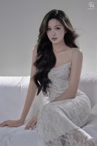 VGU No.6: A Moment of Radiance - Elegant Beauty Unveiled-7