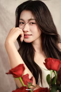 VGU No.64: Enchanting Vietnamese Beauty: A Glimpse of Grace and Red Roses-4