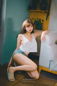 Coser Momo: The Alluring Newlywed Wife – Captivating Her Husband Post-Marriage-15