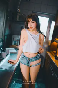 Coser Momo: The Alluring Newlywed Wife – Captivating Her Husband Post-Marriage-8