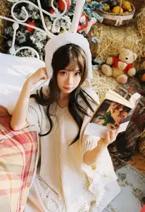 Zi Qing's Cozy Charm: Captivating Beauty in Rustic Warmth - YiTuYu Vol.8643-1