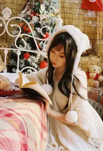 Zi Qing's Cozy Charm: Captivating Beauty in Rustic Warmth - YiTuYu Vol.8643-10