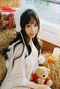 Zi Qing's Cozy Charm: Captivating Beauty in Rustic Warmth - YiTuYu Vol.8643-9