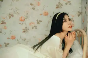 Discover Pai Pai's Dreamy Elegance in YiTuYu Vol.8568: A Gentle Retro Charm-0